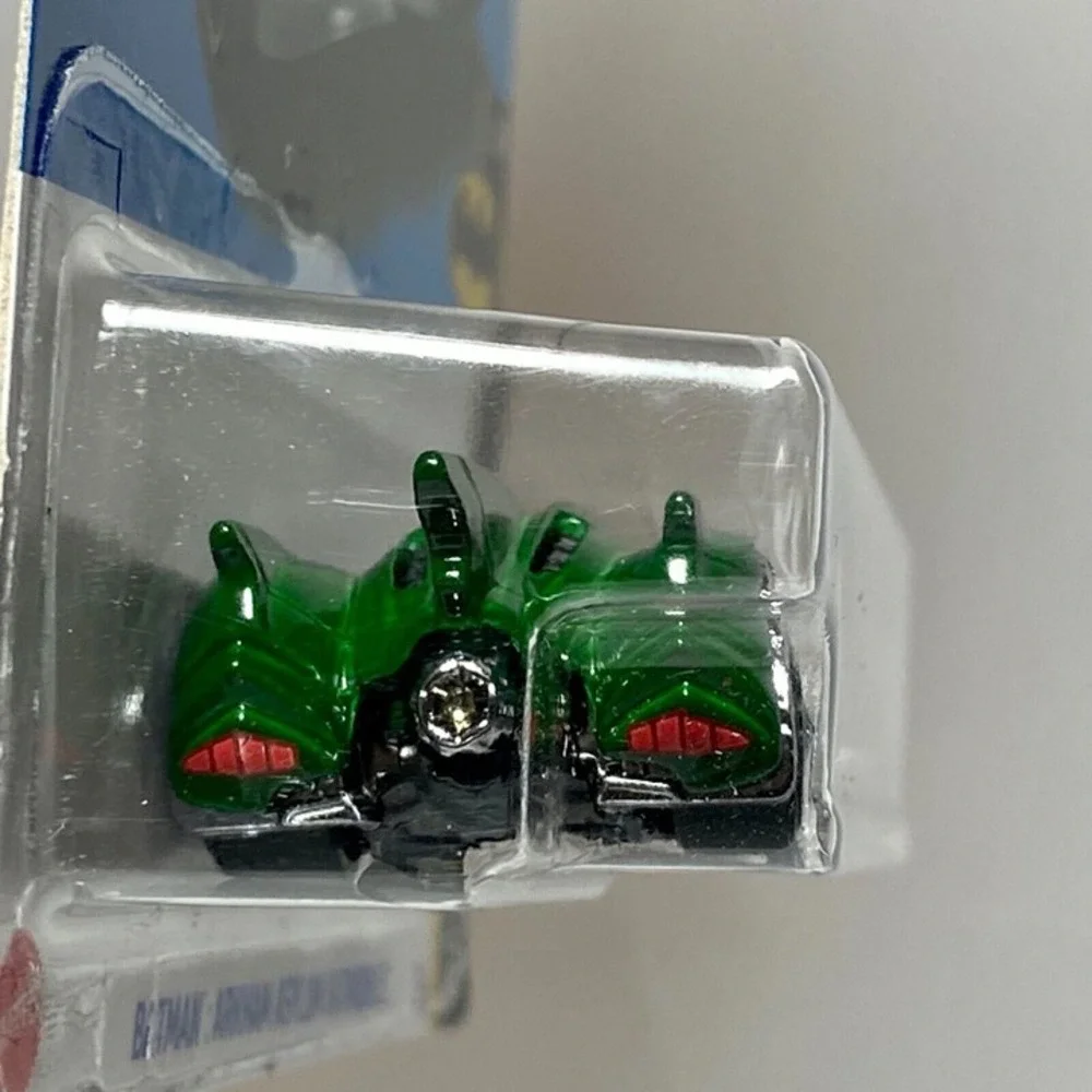 Hot Wheels Batman DC‎ Arkham Asylum Batmobile 32/250 Batman 2/5 Green NIP 2022